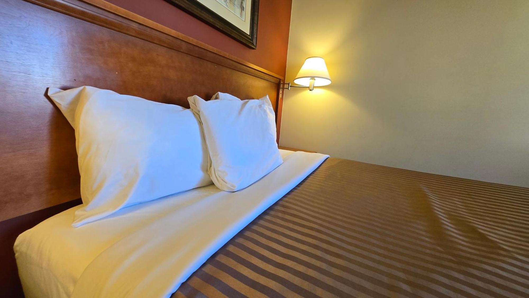 Sahara Courtyard Inn & Suites Osoyoos Kültér fotó