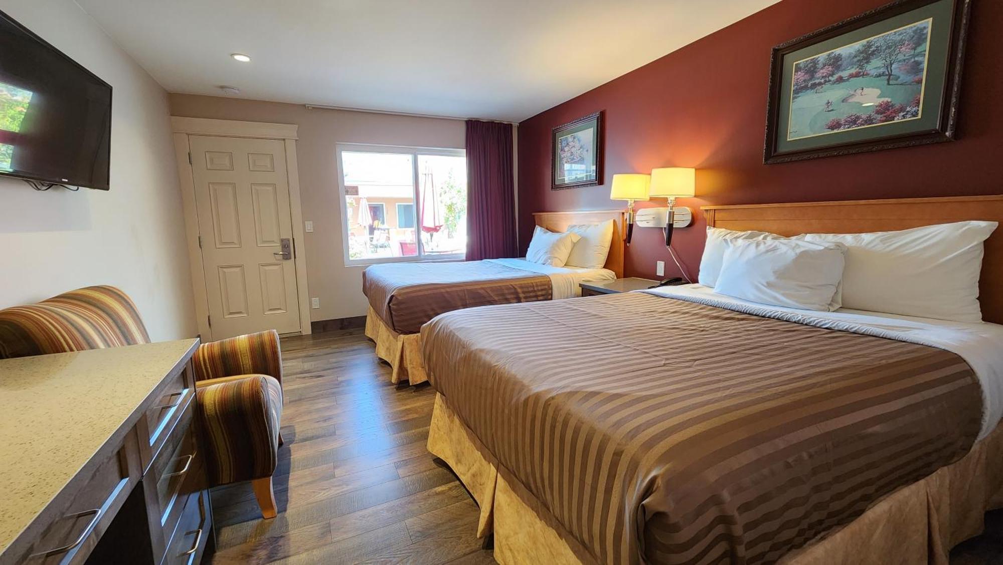 Sahara Courtyard Inn & Suites Osoyoos Kültér fotó