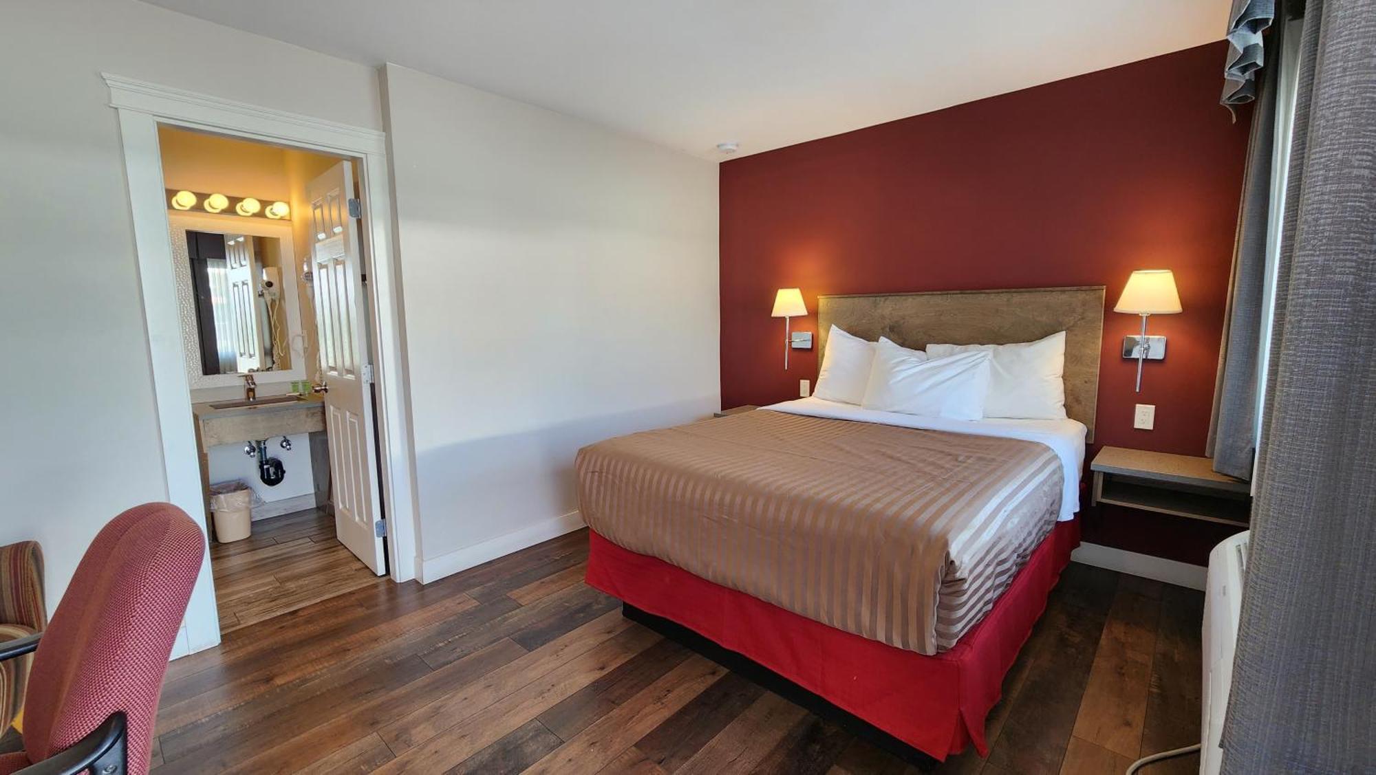 Sahara Courtyard Inn & Suites Osoyoos Kültér fotó